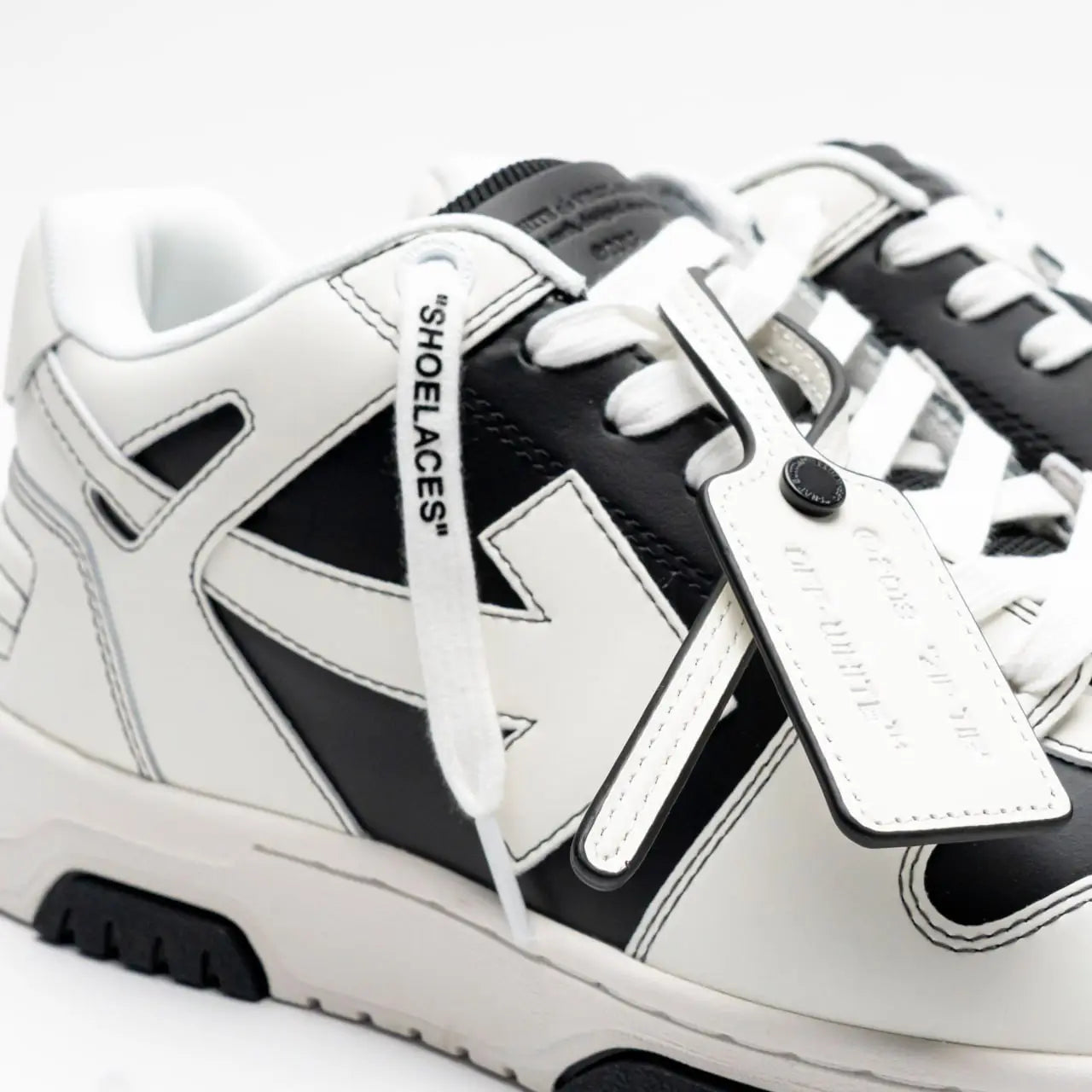 Off-White Out Of Office „OOO“ Colour Block