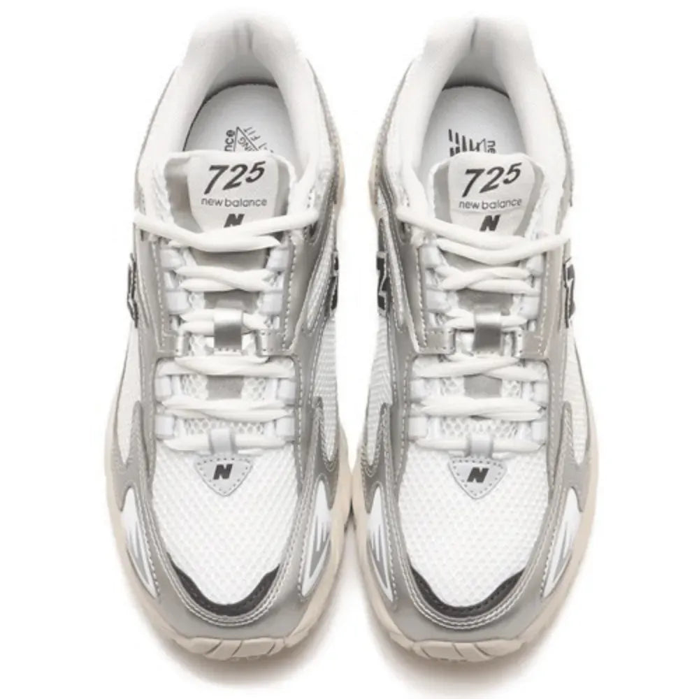 New Balance 725 Metallic Silber Weiß