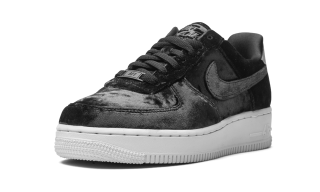 Nike Air Force 1 Low „Black Velvet“