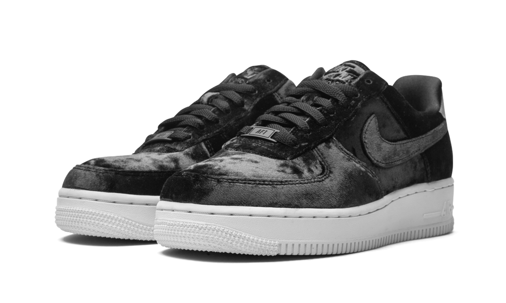Nike Air Force 1 Low „Black Velvet“