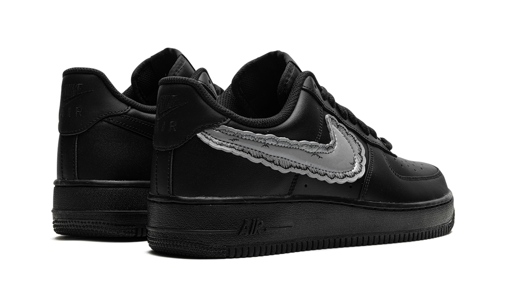 Nike Air Force 1 Low „KAWS x Sky High Farms – Black“