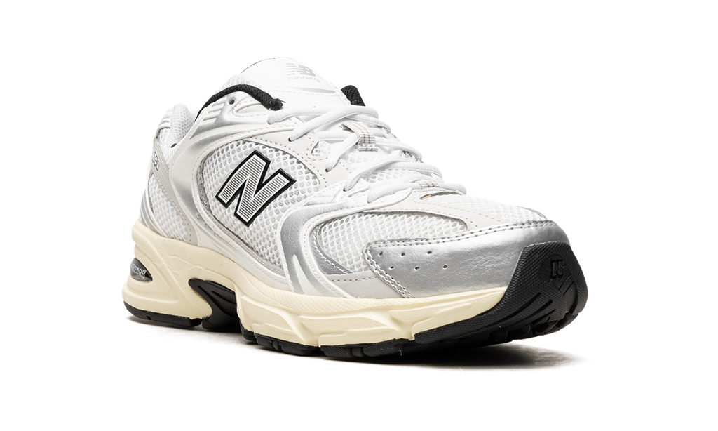 New Balance 530 Weiß / Silber