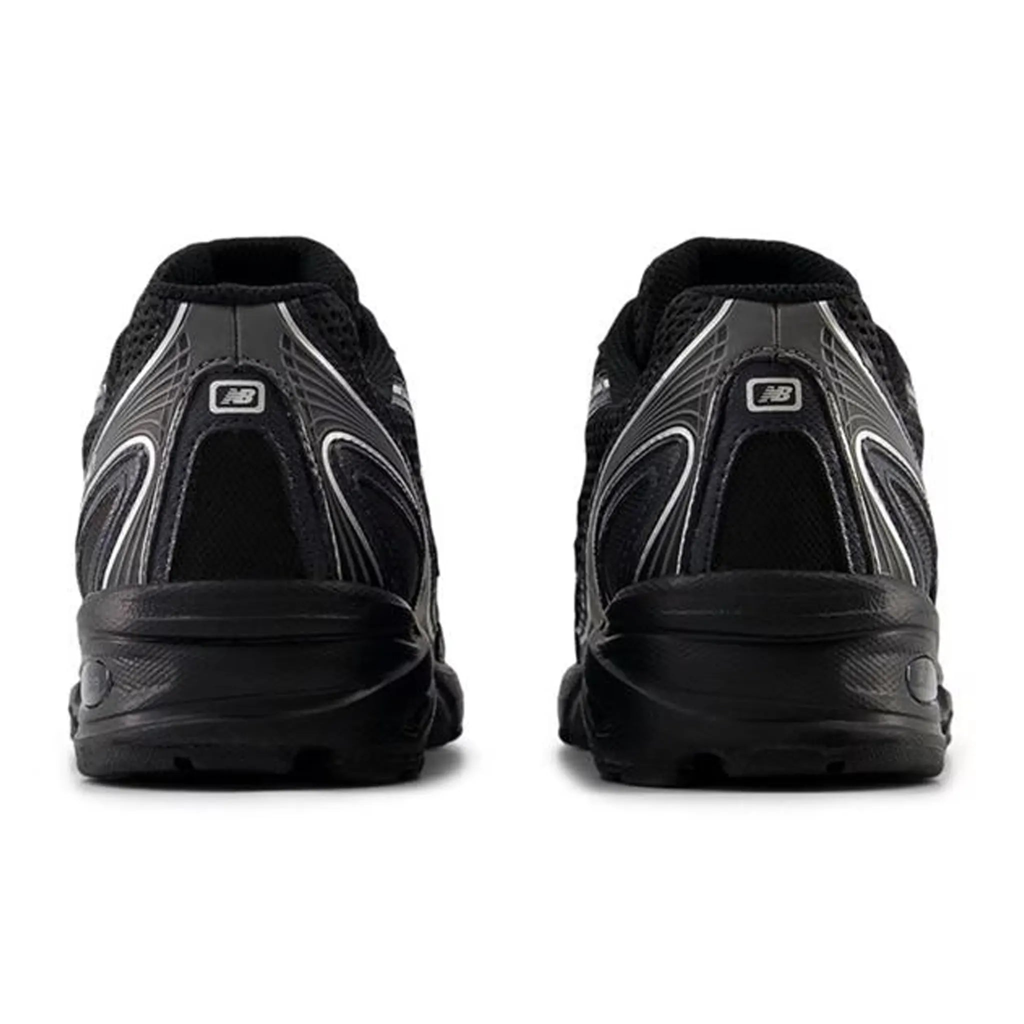 New Balance 740v2 Schwarz Silber Metallic