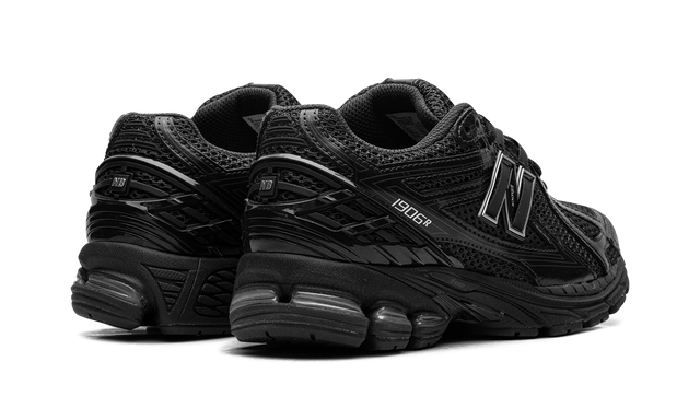 New Balance 1906R „Black Metallic“