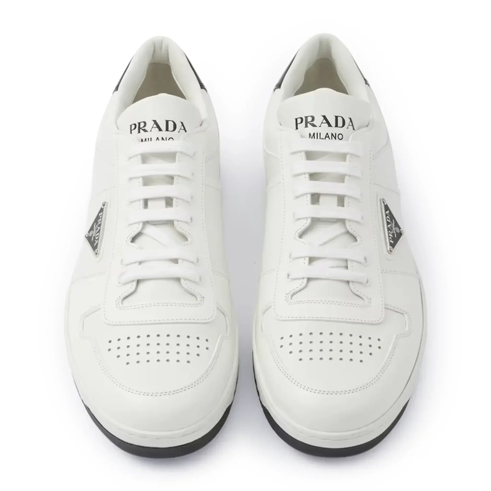 Prada Downtown Triangle-Logo Sneaker in Weiß-Schwarz
