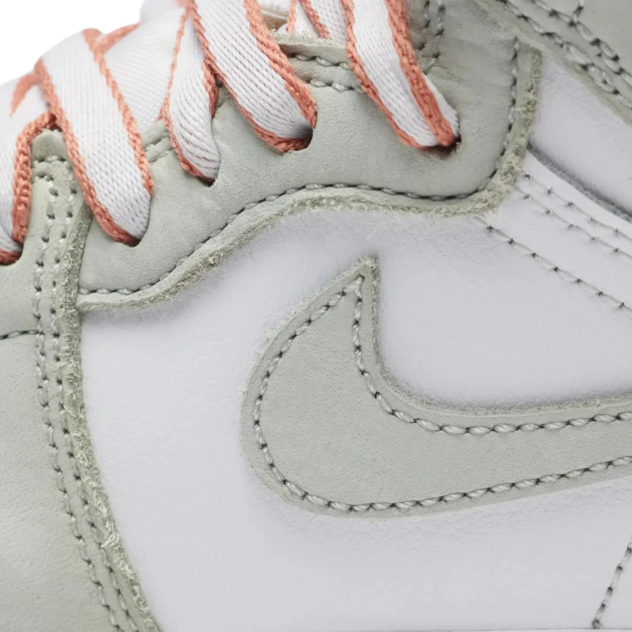 Second Hand - Air Jordan 1 Retro High OG Seafoam (PS)