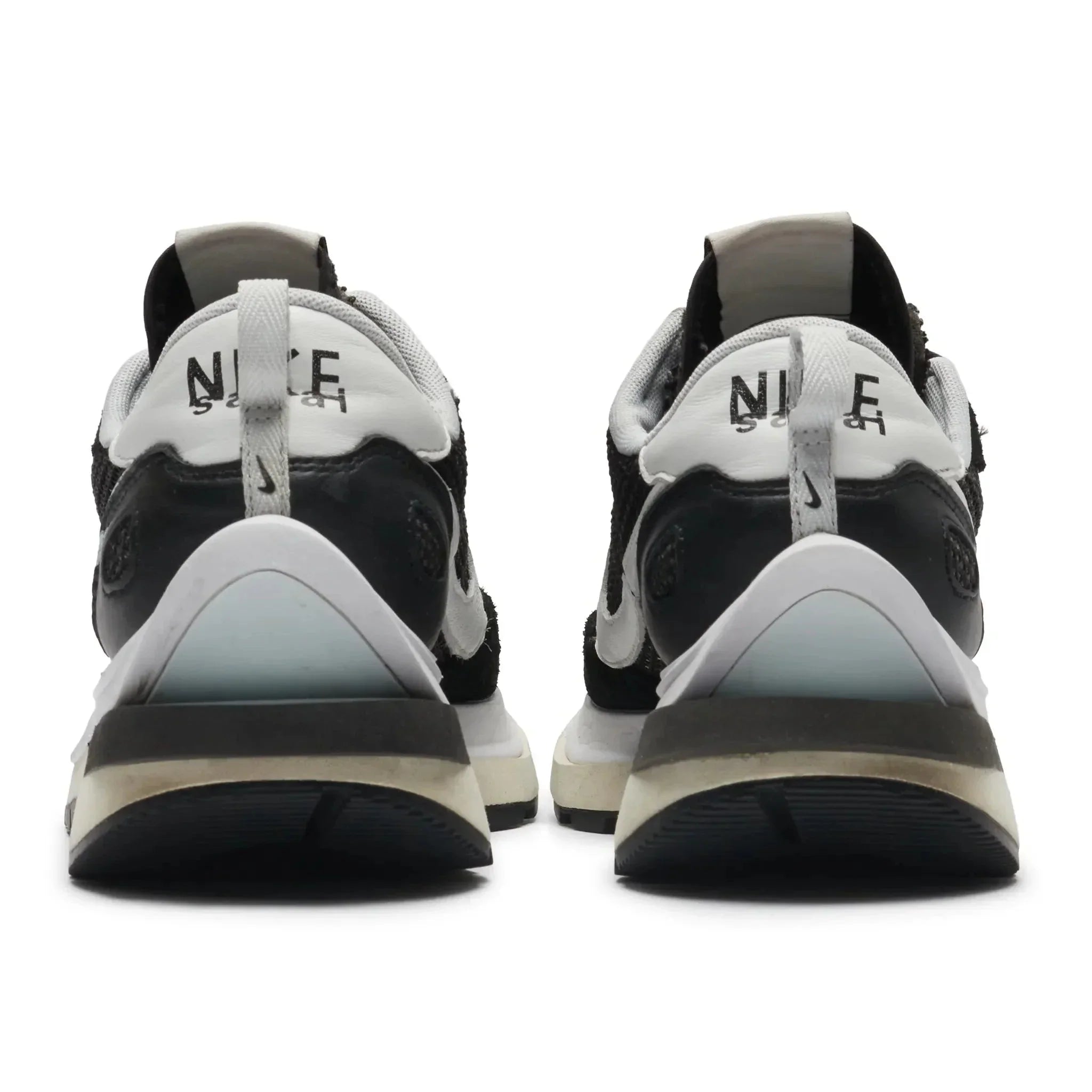 Pre-Loved - Nike x Sacai Vaporwaffle Schwarz Weiß