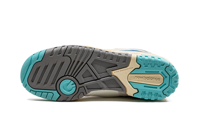 New Balance 550 Sea Salt Gelb