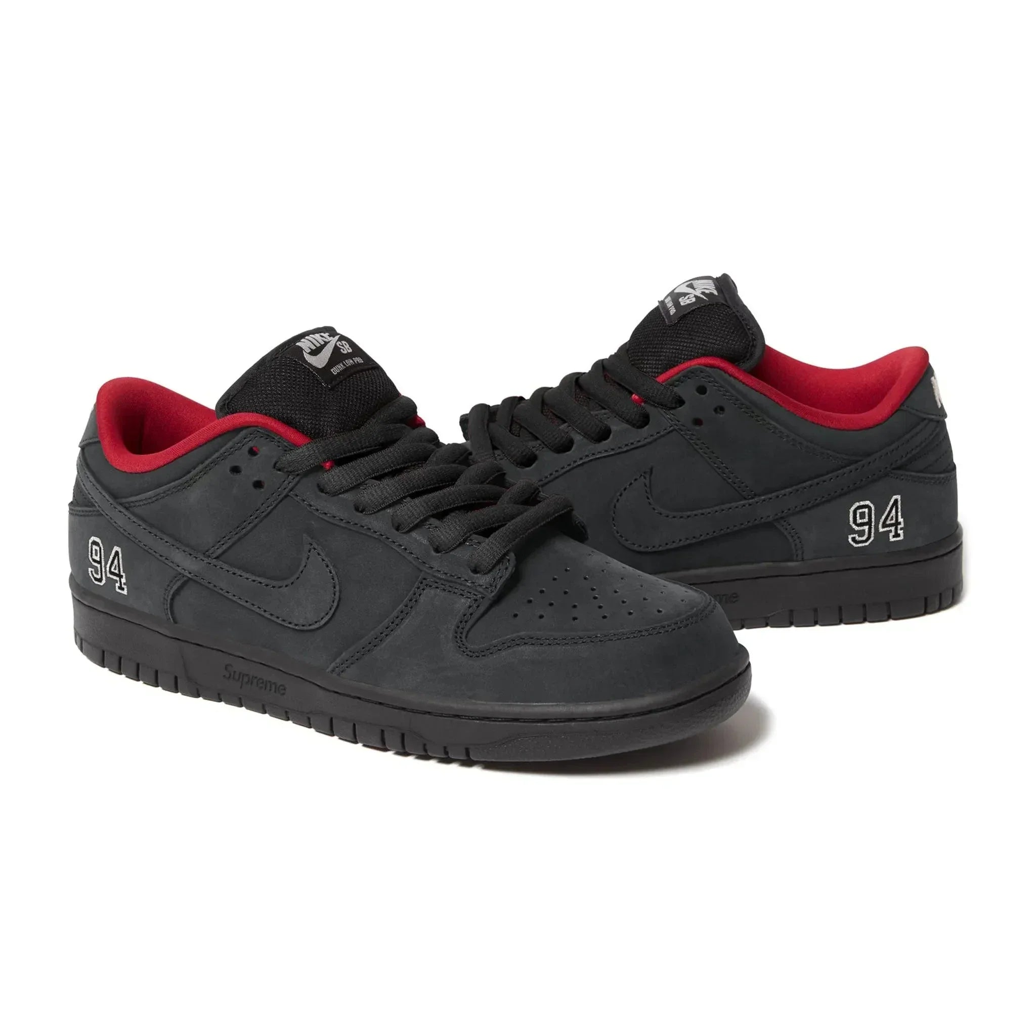 Supreme x Nike SB Dunk Low Schwarz