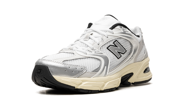 New Balance 530 Weiß / Silber