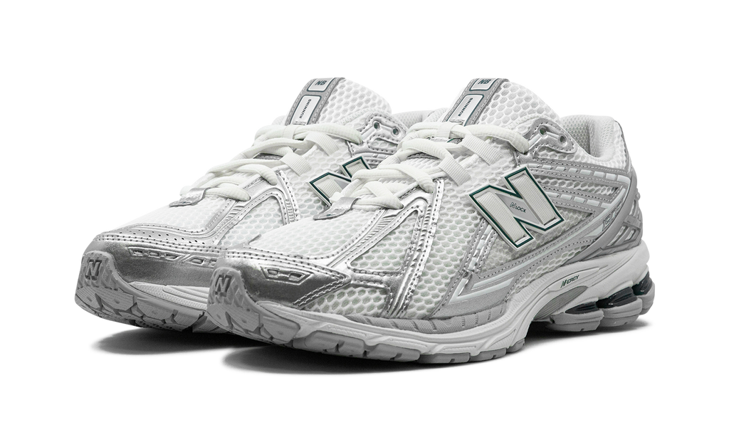 New Balance 1906R "SILVER METALLIC"