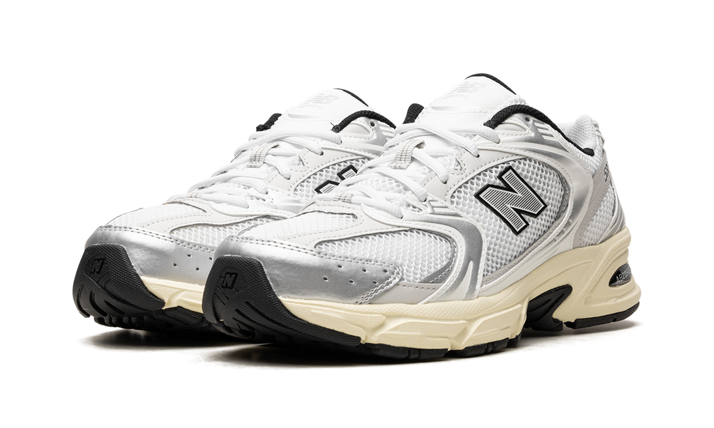 New Balance 530 Weiß / Silber